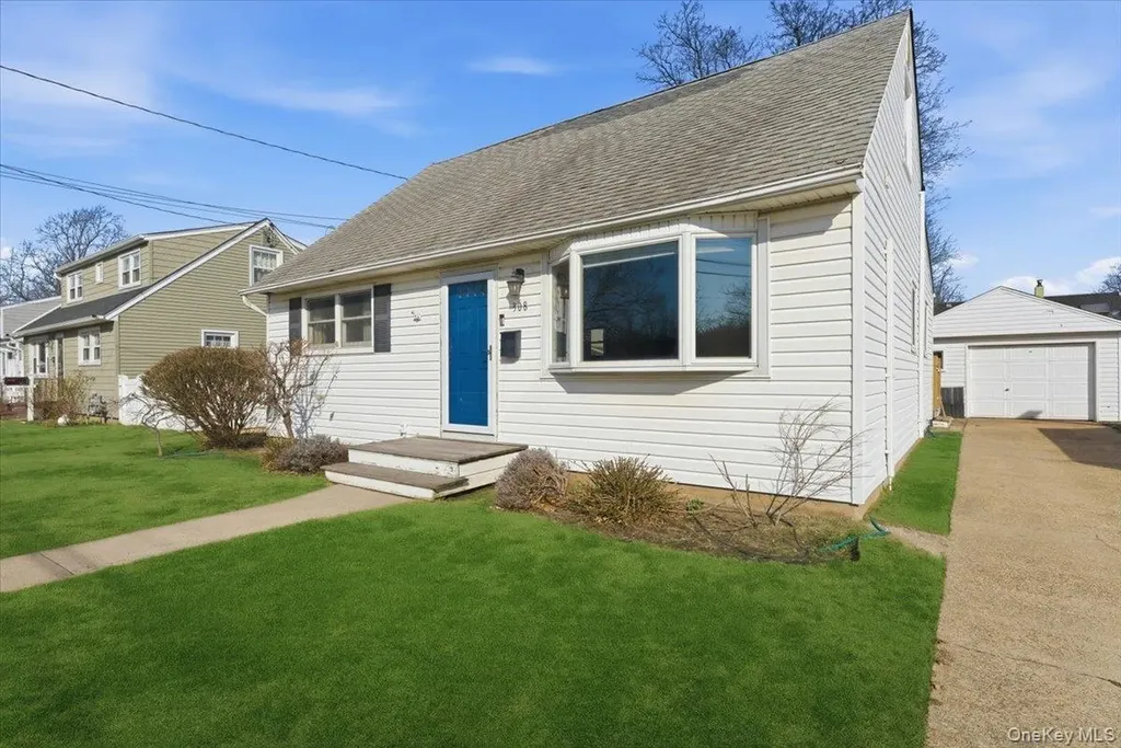 308 Moore Avenue Oceanside NY 11572