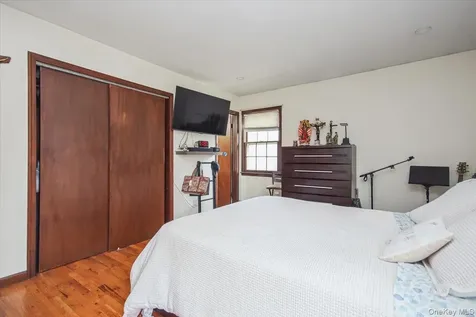322 Lakeview Street Mahopac NY 10541