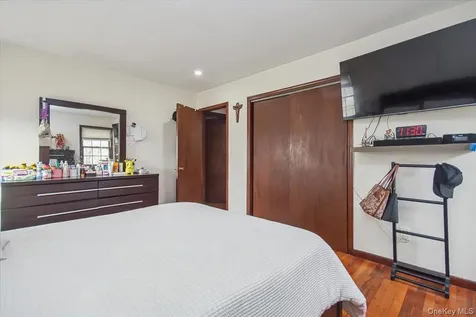 322 Lakeview Street Mahopac NY 10541