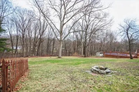 322 Lakeview Street Mahopac NY 10541