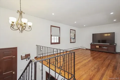 322 Lakeview Street Mahopac NY 10541