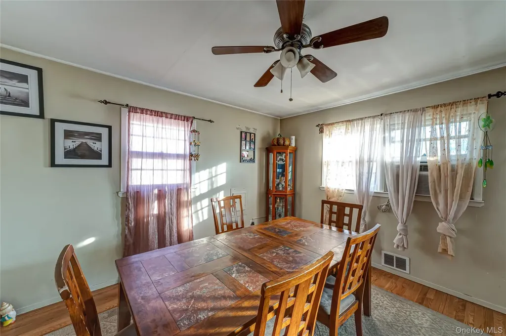 347 Atlantic Avenue Bay Shore NY 11706