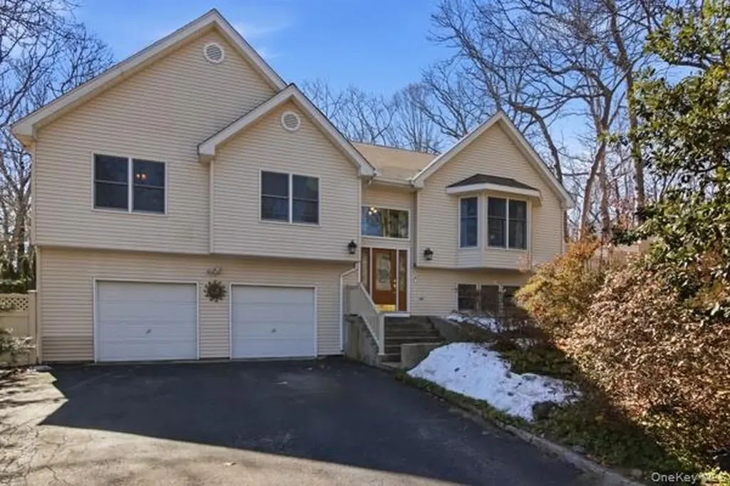 247 Dogwood Drive Wading River NY 11792