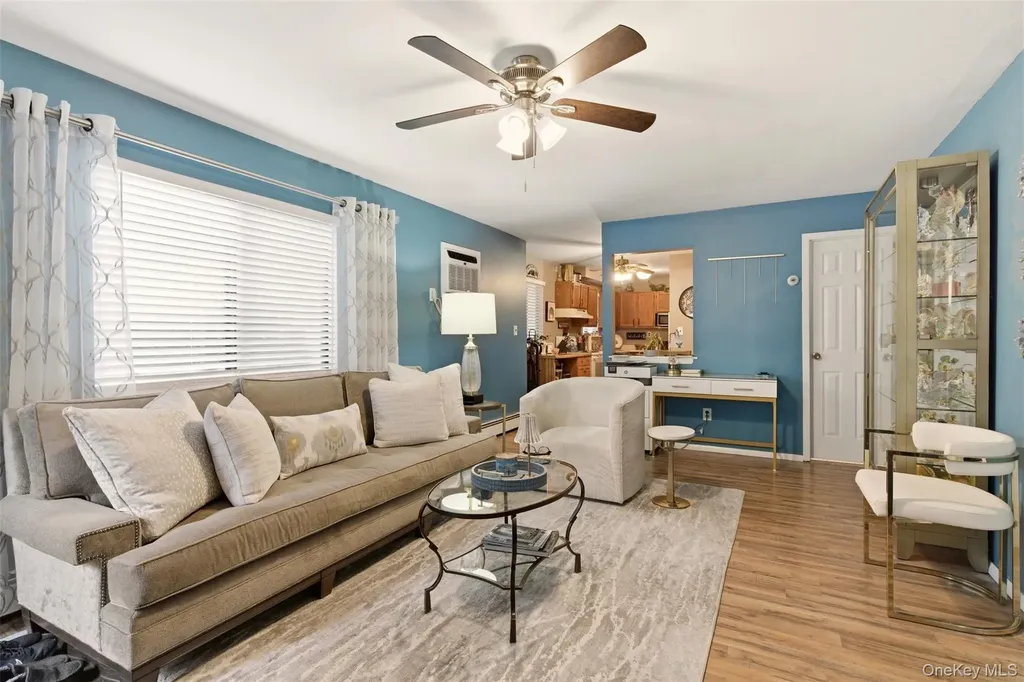 17 Westminster Lane West Islip NY 11795