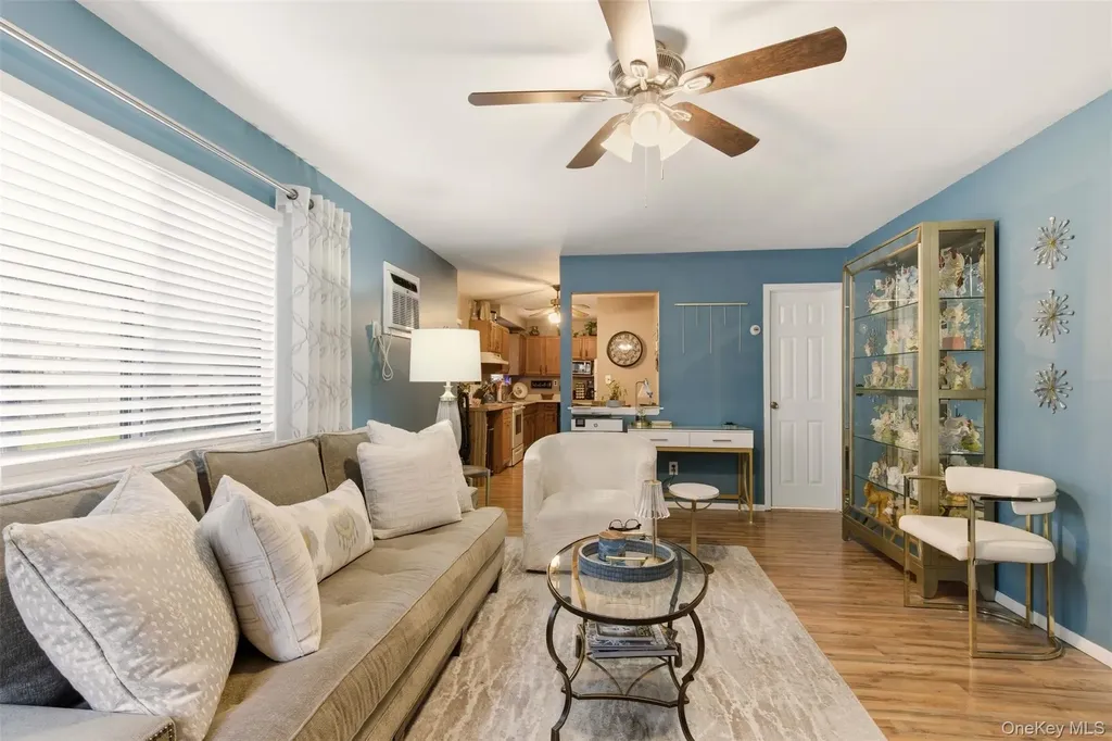 17 Westminster Lane West Islip NY 11795