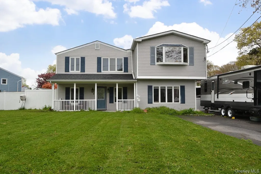 111 Fuller Avenue Islip NY 11751