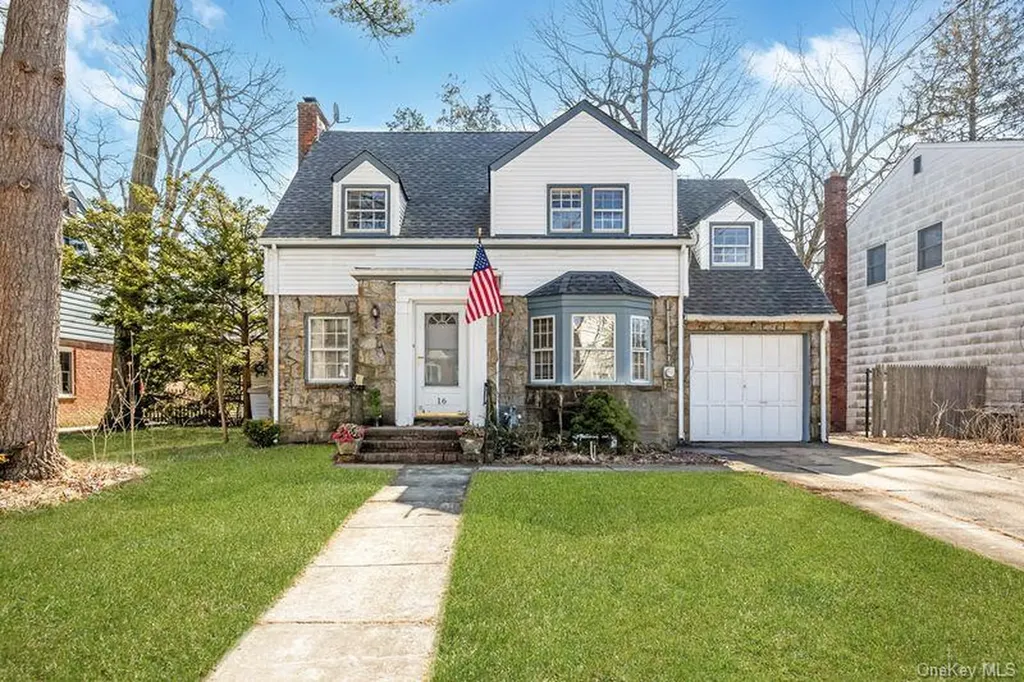 16 Margaret Boulevard Merrick NY 11566