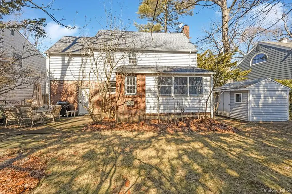 16 Margaret Boulevard Merrick NY 11566