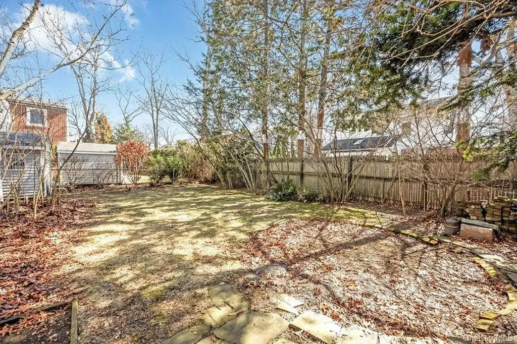16 Margaret Boulevard Merrick NY 11566