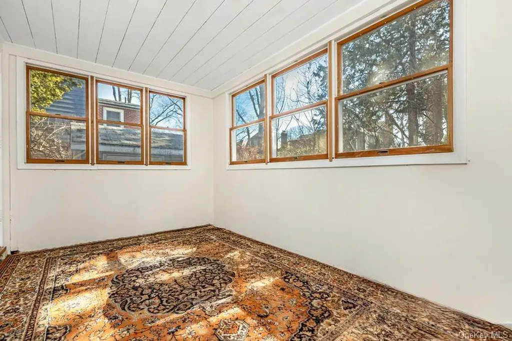 16 Margaret Boulevard Merrick NY 11566