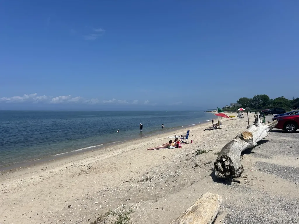 215 Leon Road Southold NY 11971