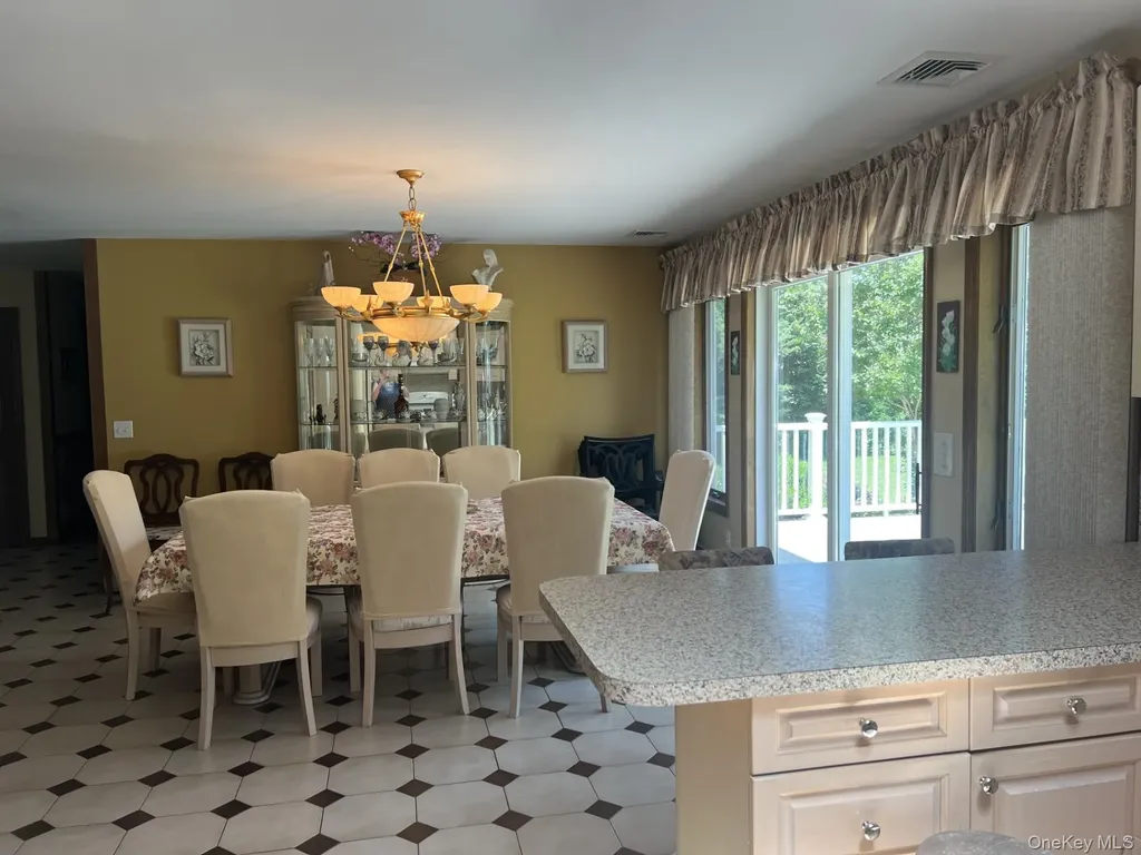215 Leon Road Southold NY 11971
