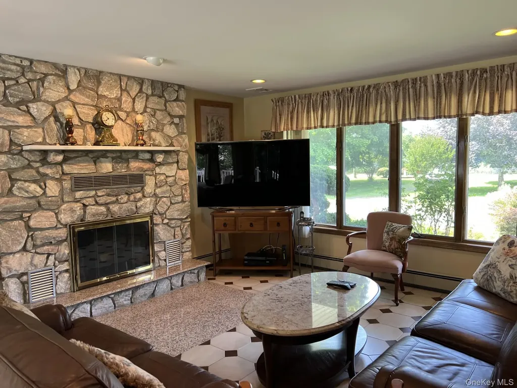 215 Leon Road Southold NY 11971