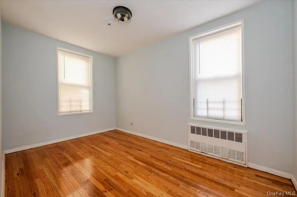 1332 Metropolitan Avenue Bronx NY 10462