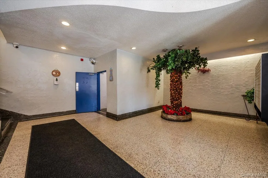 1332 Metropolitan Avenue Bronx NY 10462