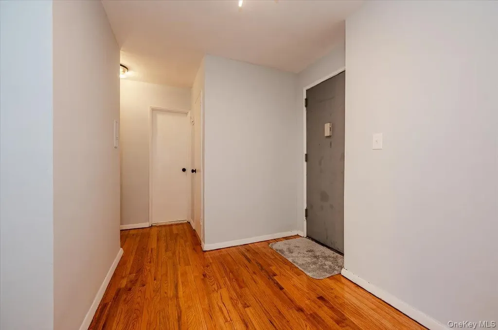 1332 Metropolitan Avenue Bronx NY 10462