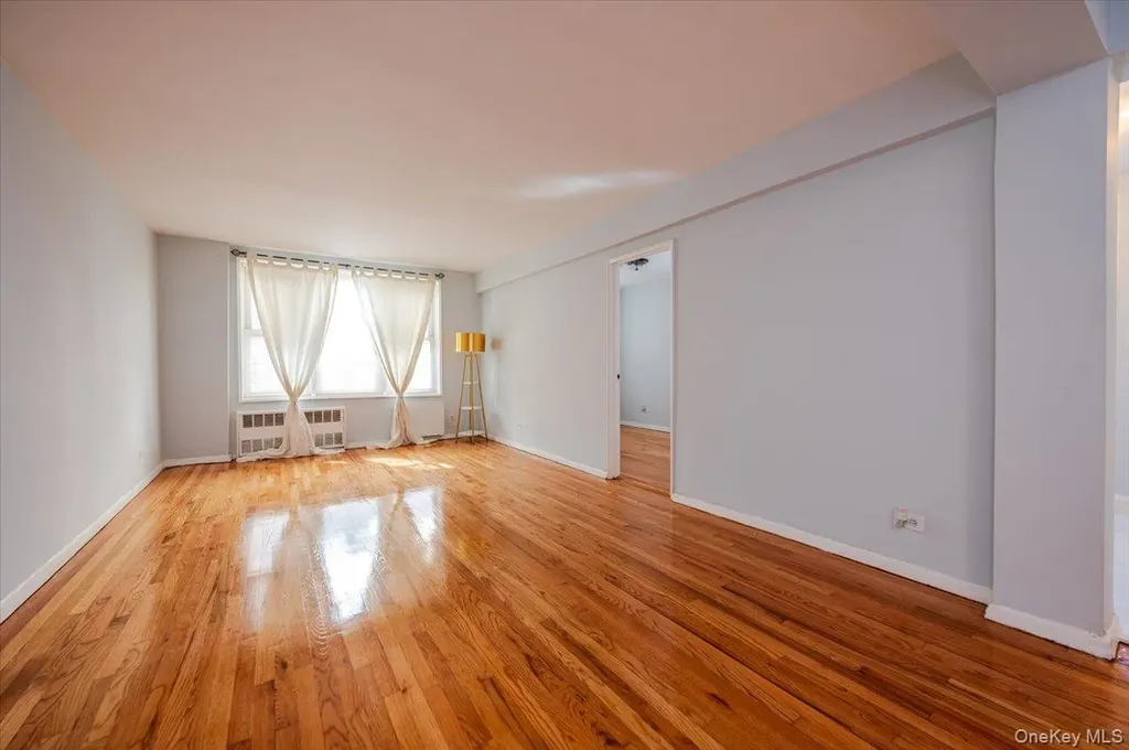 1332 Metropolitan Avenue Bronx NY 10462