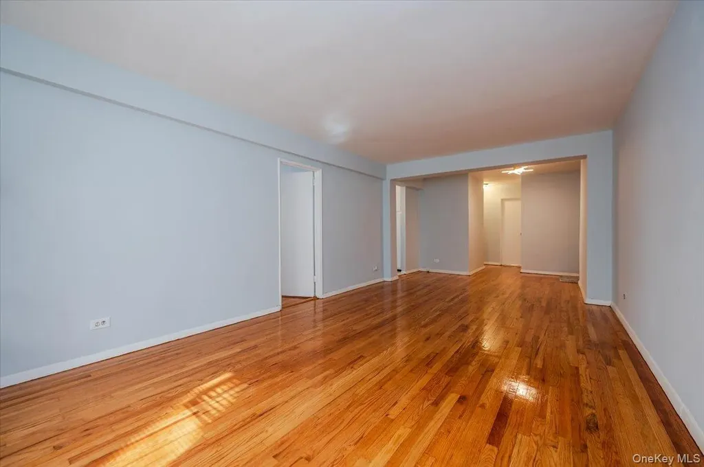 1332 Metropolitan Avenue Bronx NY 10462