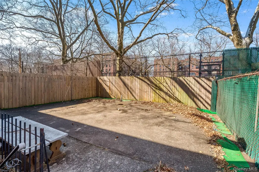 2524 West Street Brooklyn NY 11223