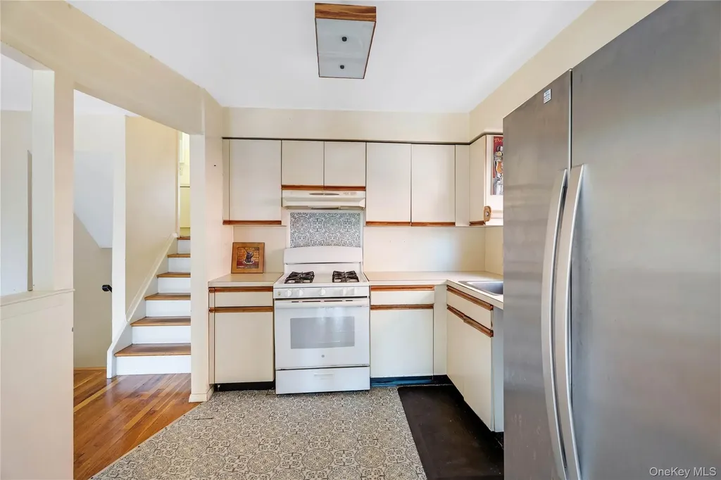 2524 West Street Brooklyn NY 11223