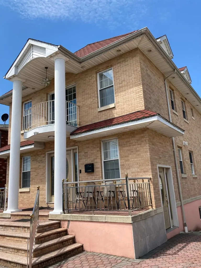 14720 230th Place Springfield Gardens NY 11413