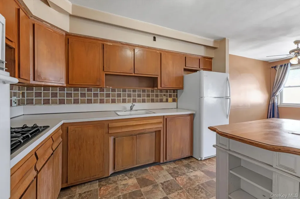 14464 25th Road Flushing NY 11354