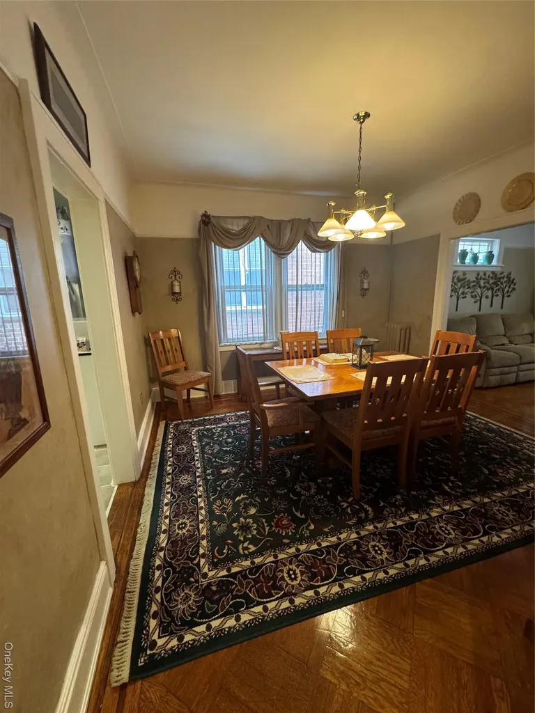 6922 64th Place Ridgewood NY 11385