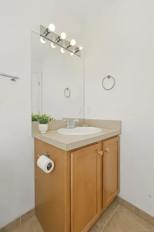 18 Clearwater Court Beacon NY 12508