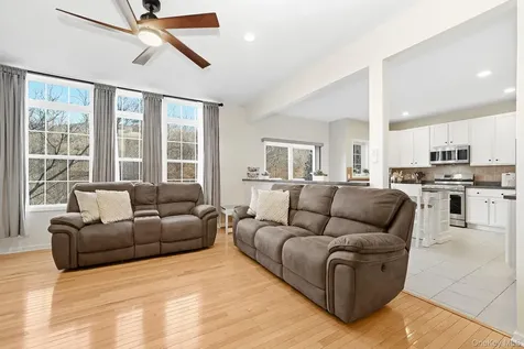18 Clearwater Court Beacon NY 12508