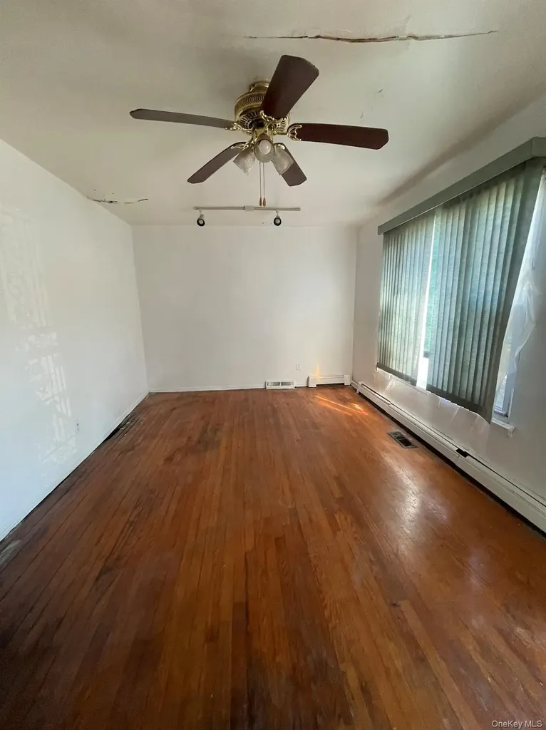 13022 Springfield Boulevard Springfield Gardens NY 11413