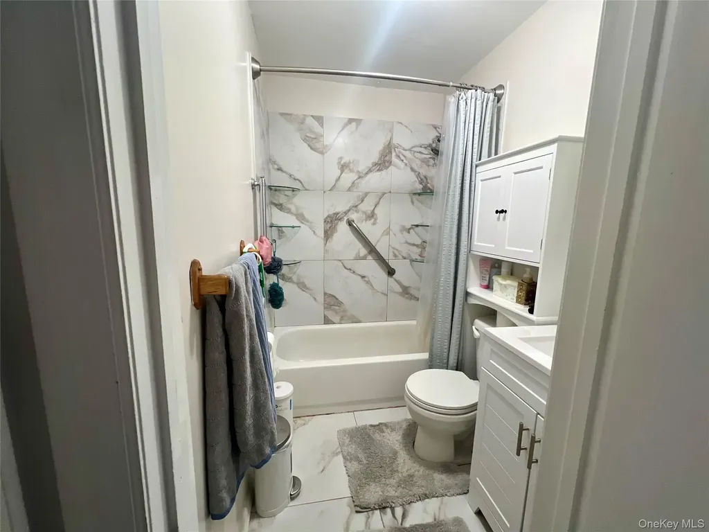 10 Rutland Road Mastic NY 11950