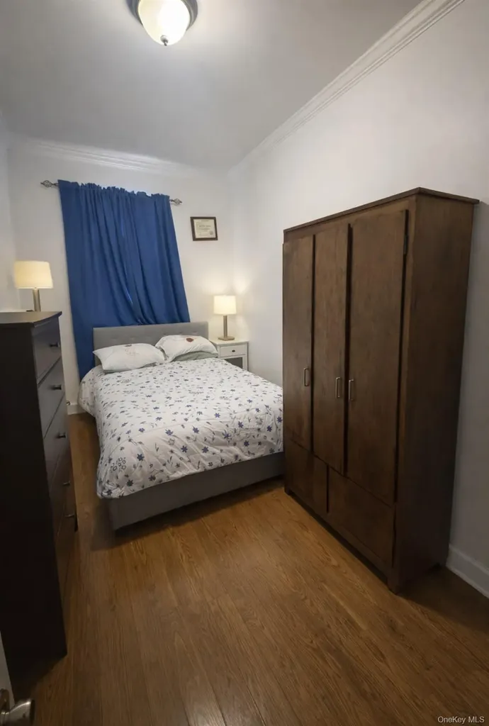 7027 68th Place Glendale NY 11385