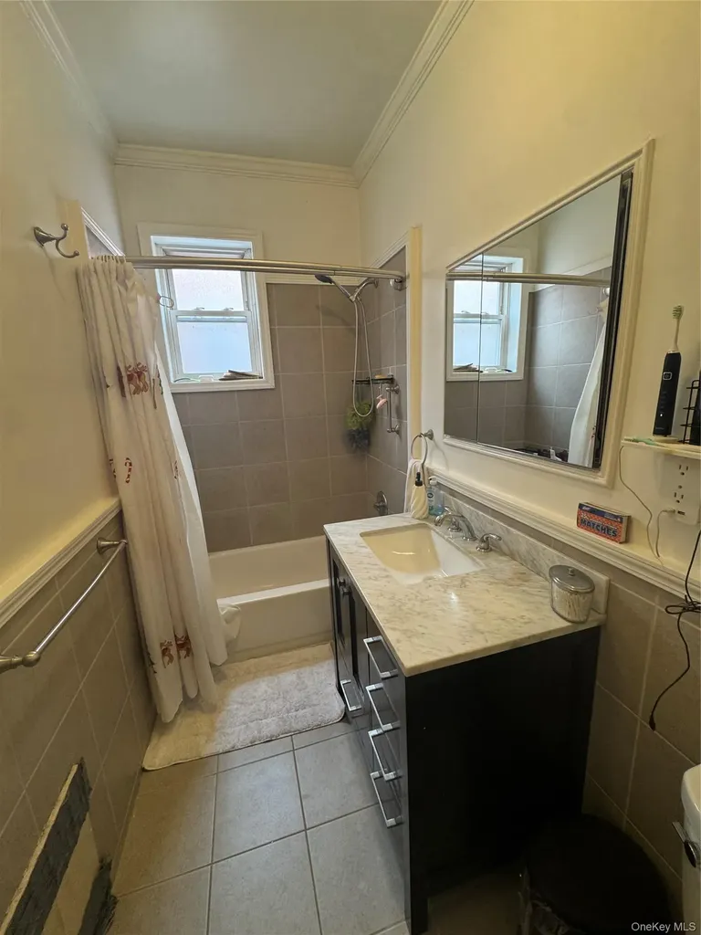 7027 68th Place Glendale NY 11385