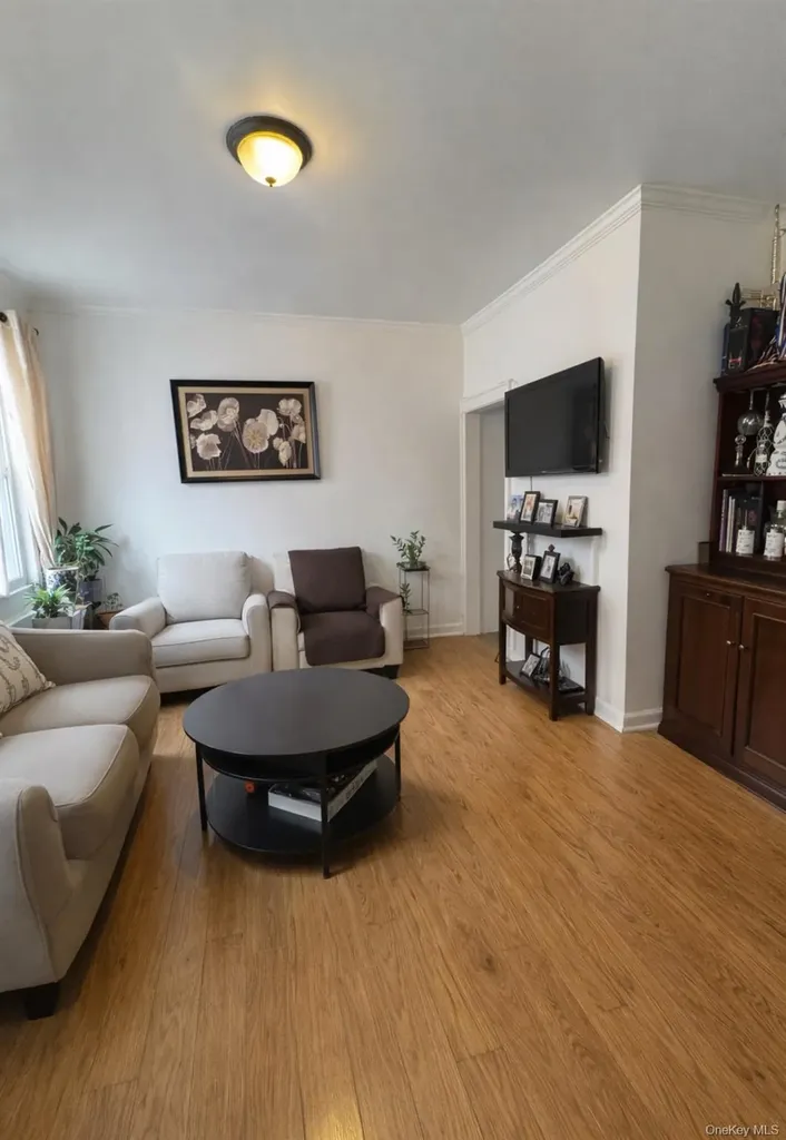 7027 68th Place Glendale NY 11385
