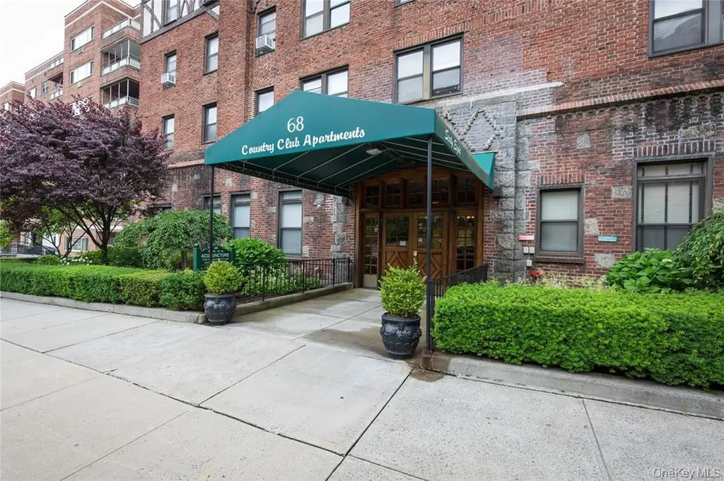 68 E Hartsdale Avenue Hartsdale NY 10530