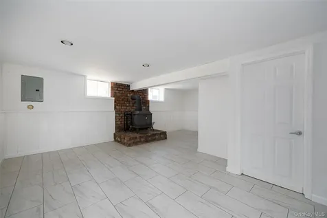 9 Ferrara Drive Rhinebeck NY 12572