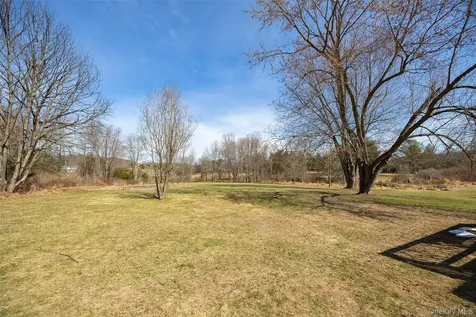 9 Ferrara Drive Rhinebeck NY 12572