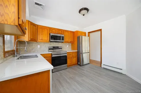 9 Ferrara Drive Rhinebeck NY 12572