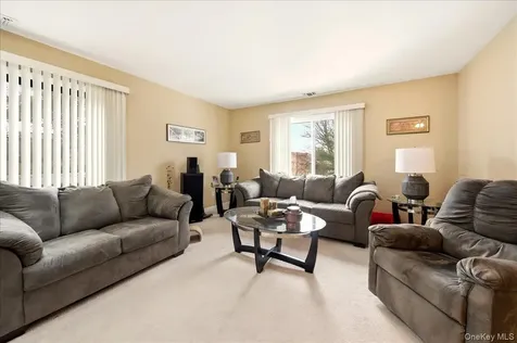 9 Country Place Mohegan Lake NY 10547