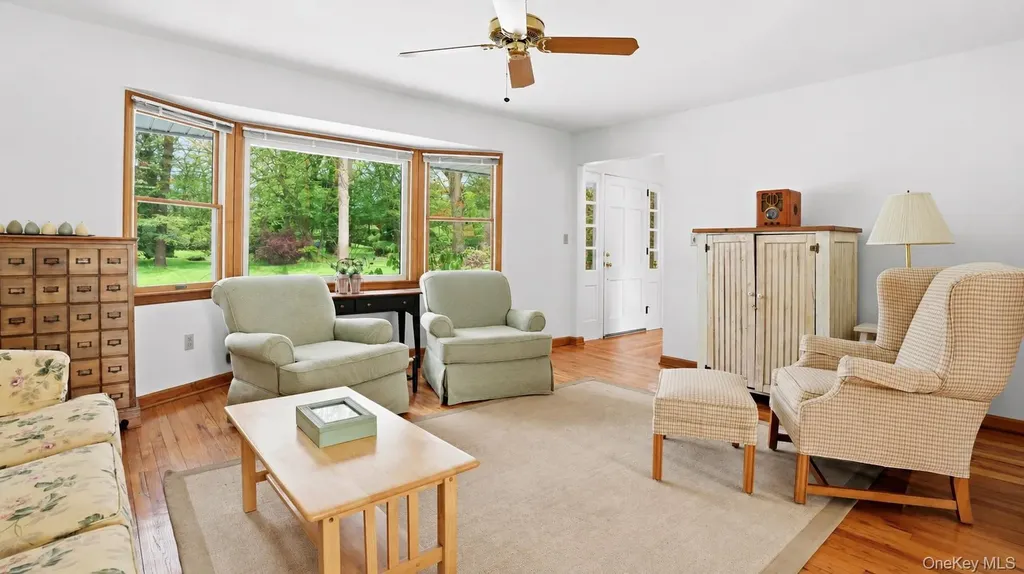 55 Leafy Way Aquebogue NY 11931