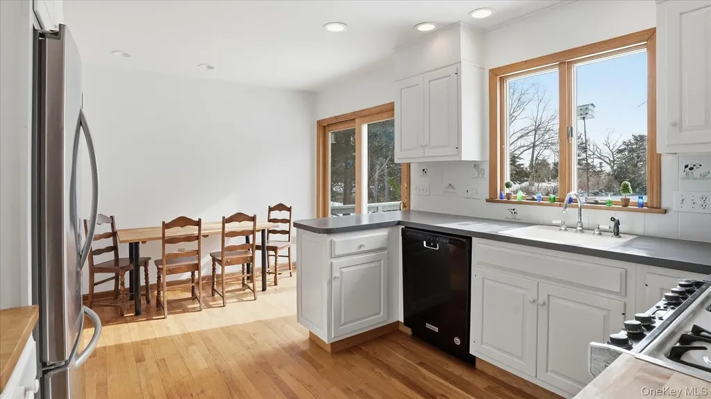 55 Leafy Way Aquebogue NY 11931