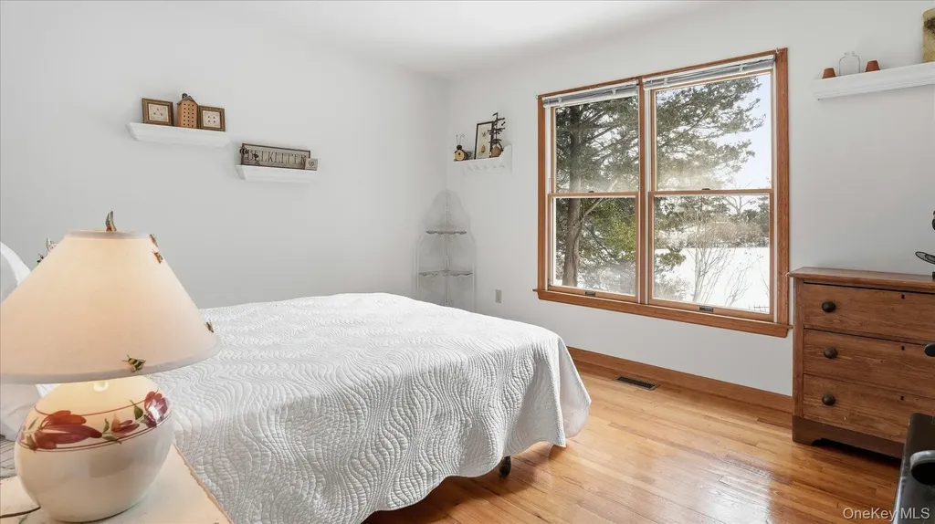 55 Leafy Way Aquebogue NY 11931
