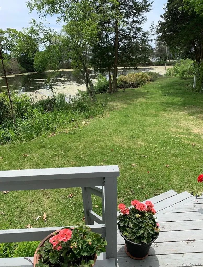 55 Leafy Way Aquebogue NY 11931