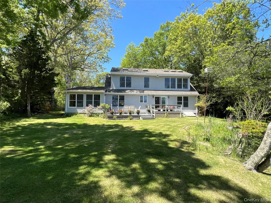 55 Leafy Way Aquebogue NY 11931