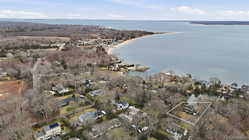 55 Leafy Way Aquebogue NY 11931