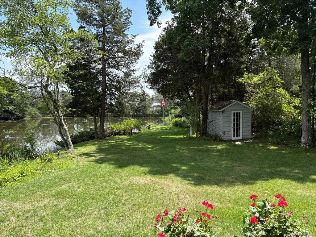 55 Leafy Way Aquebogue NY 11931