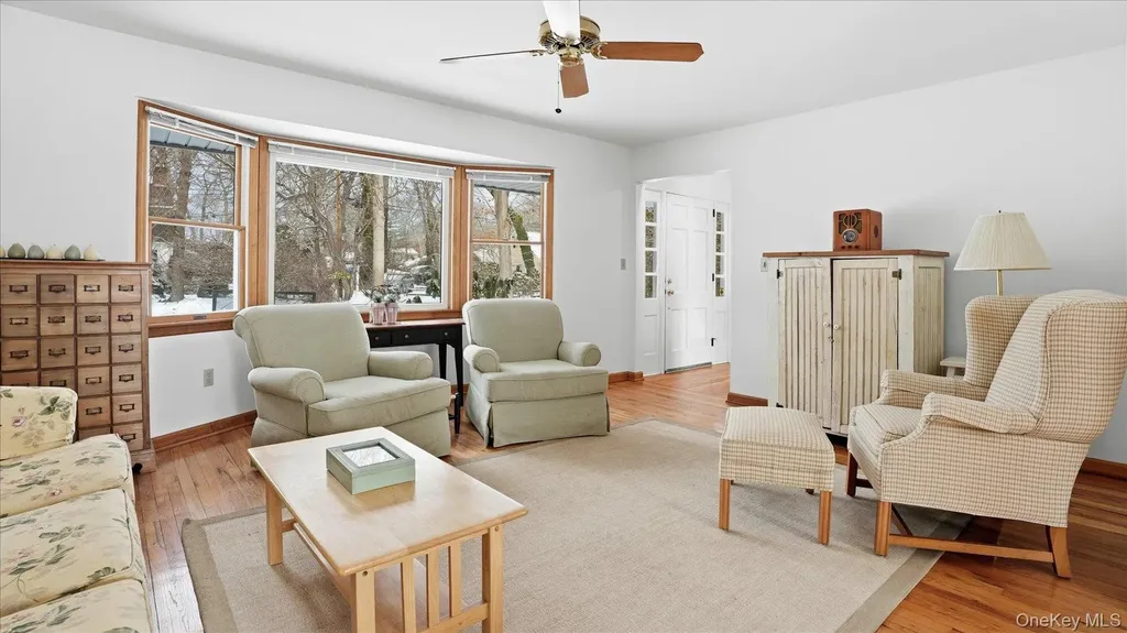 55 Leafy Way Aquebogue NY 11931