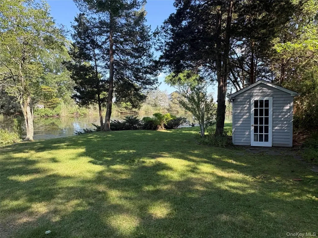 55 Leafy Way Aquebogue NY 11931