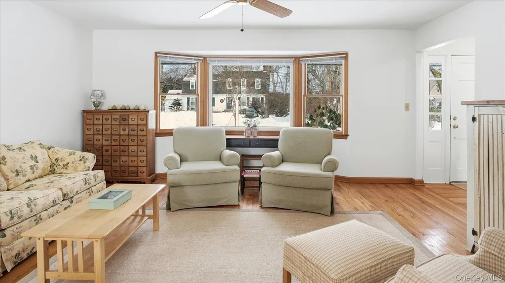 55 Leafy Way Aquebogue NY 11931