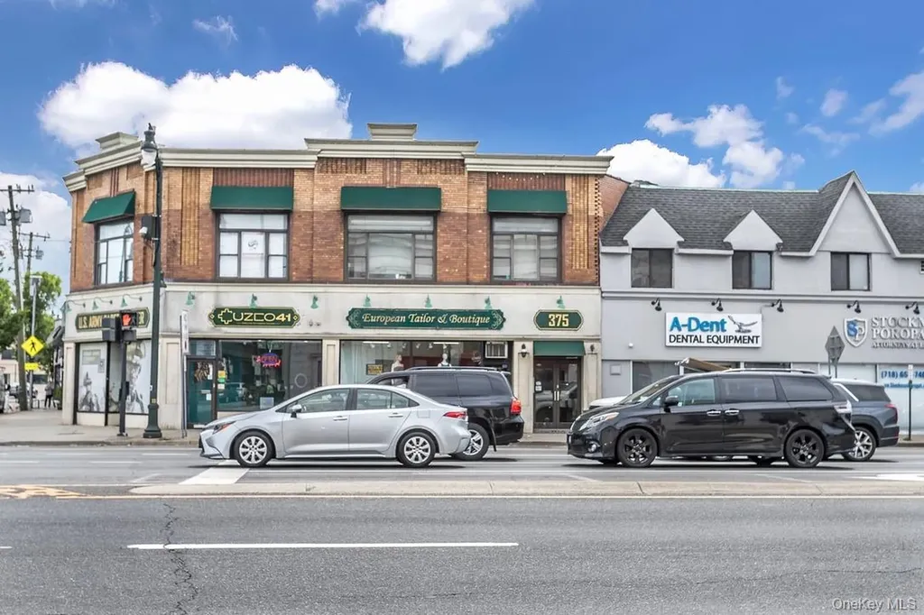 379 Sunrise Highway Lynbrook NY 11563